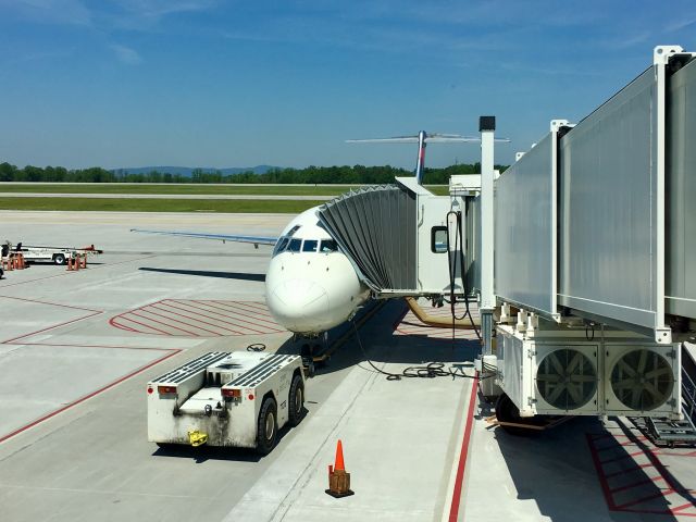 McDonnell Douglas MD-88 (N949DL)