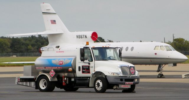 Dassault Falcon 50 (N86TN)