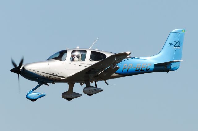 Cirrus SR-22 (PP-BEC)