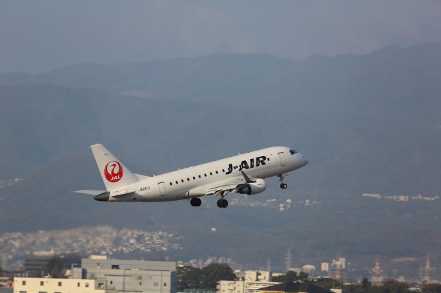 Embraer 170/175 (JA221J)