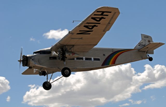 Ford Tri-Motor (N414H)