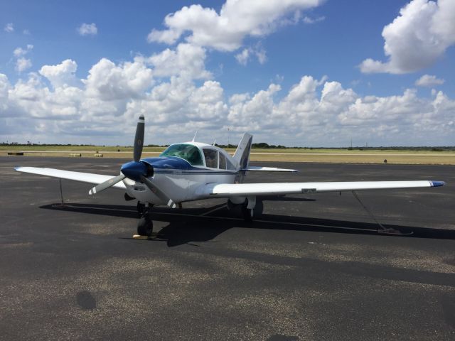 BELLANCA Viking (N80DE)