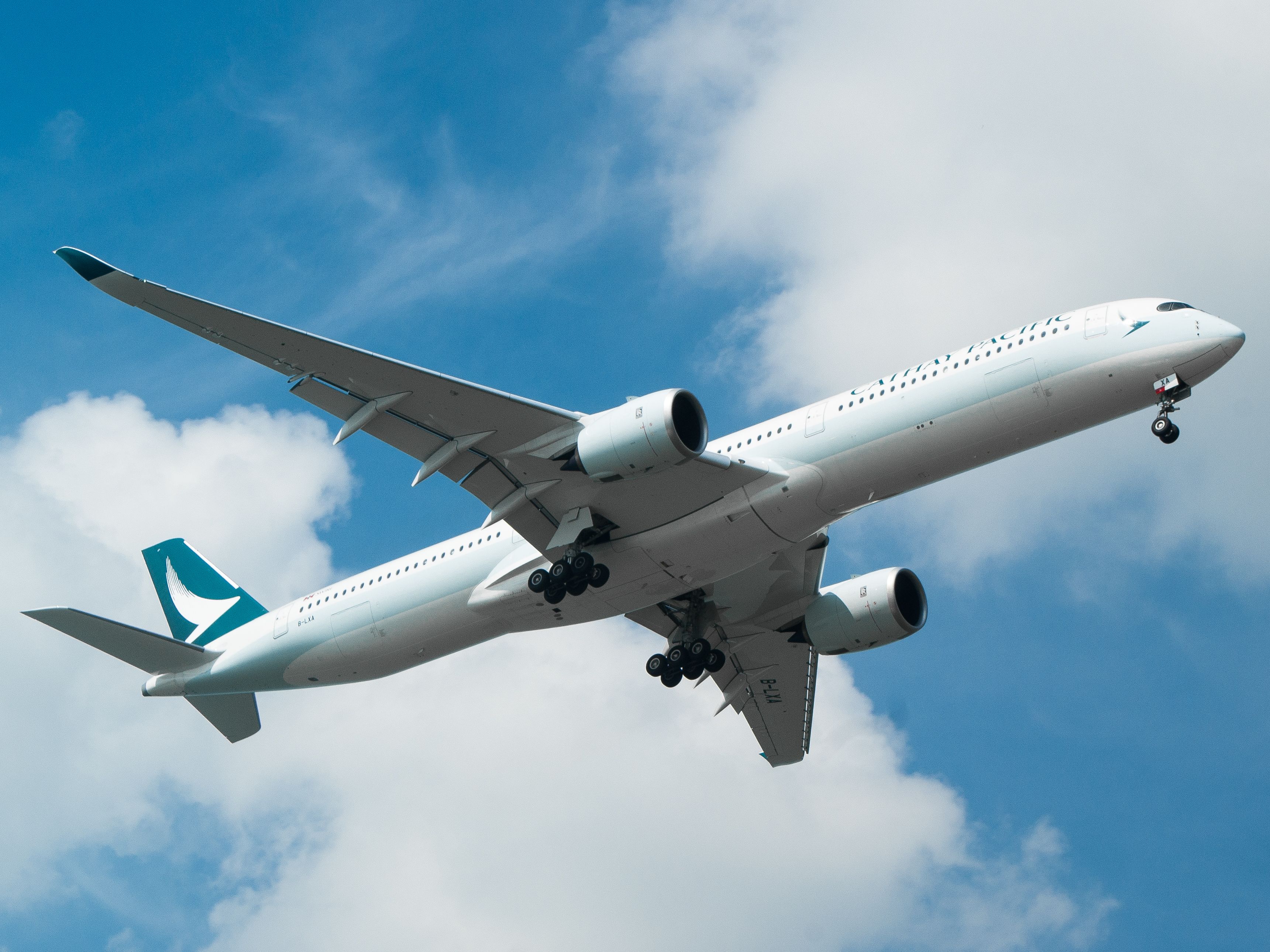 Airbus A350-1000 (B-LXA) - Coming in from Bangkok, the first A350-1000 for Cathay arrives at Singapore Changi