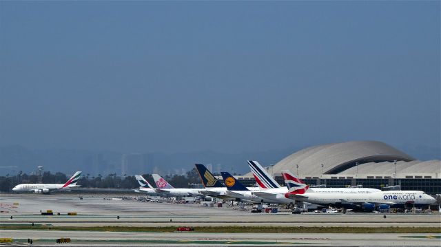 Boeing 747-400 (G-CIVK)