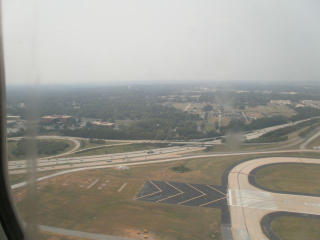 McDonnell Douglas MD-88 (N908DE) - landing in PIT on June 9, 2011 from ATL