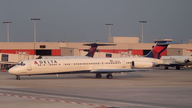 McDonnell Douglas MD-88 (N981DL)