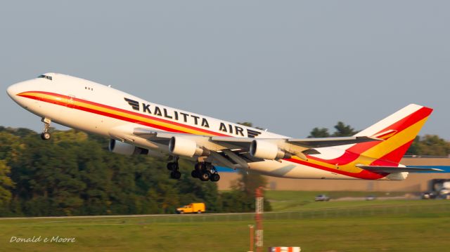 Boeing 747-400 (N706CK) - Runway 36R departure