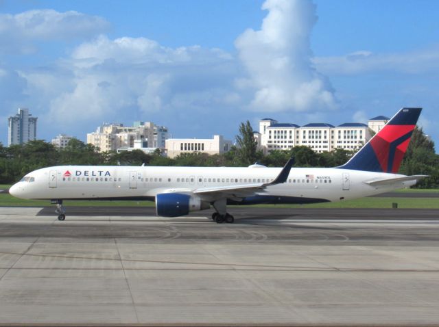 Boeing 757-200 (N659DL)