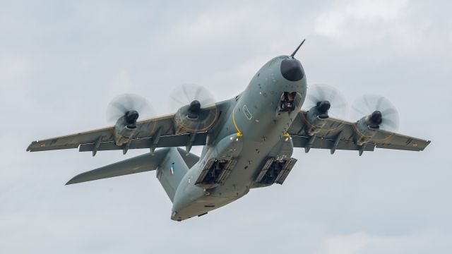 AIRBUS A-400M Atlas (F-RBAK)
