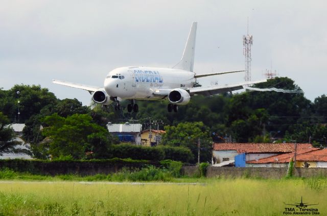 BOEING 737-300 (PR-SDF)