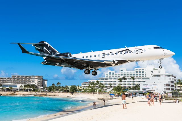 PR-DYB — - Bombardier BD-700-1A10 Global 6000 PR-DYB over the beach on approach for landing at St Maarten. 26/12/2020