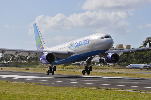 Airbus A330-200 (F-OFDF)