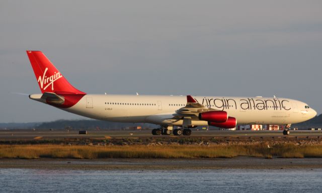 Airbus A340-300 (G-VELD)