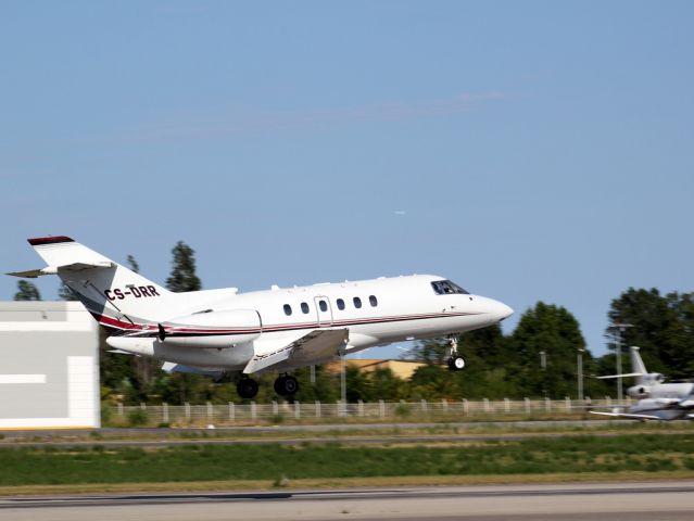 Hawker 800 (CS-DRR)