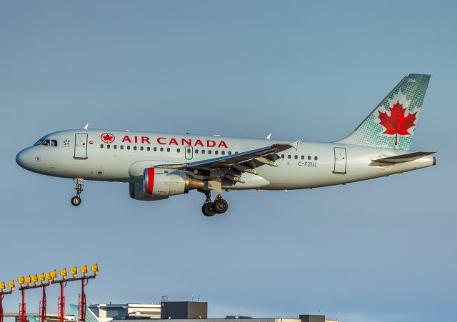 Airbus A319 (C-FZUL) - AC701 returns home from LaGuardia