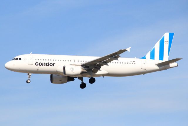 Airbus A320 (LZ-LAK)