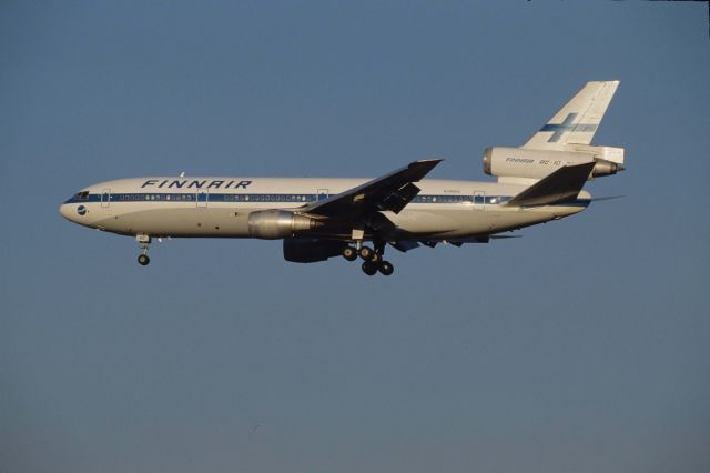 McDonnell Douglas DC-10 (N345HC) - Final Approach to Narita Intl Airport Rwy34 on 1991/01/15