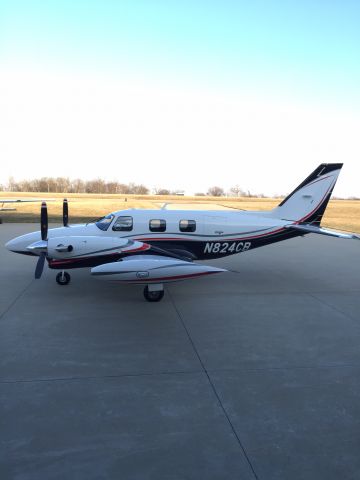 Piper Cheyenne (N824CB)