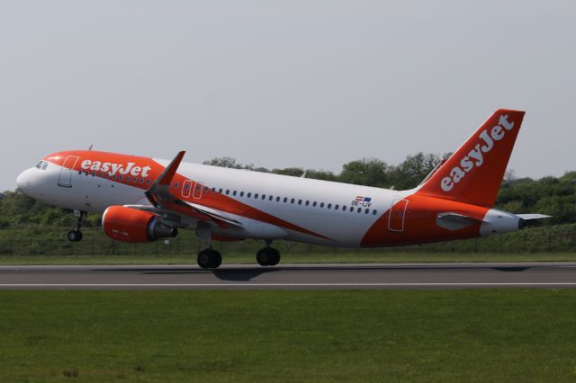 Airbus A320 (OE-IJV) - EZY1941 sets off for Athens