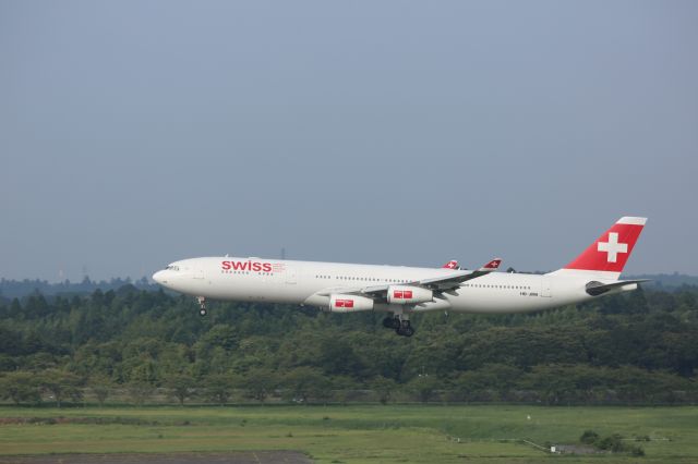 Airbus A340-300 (HB-JMA)