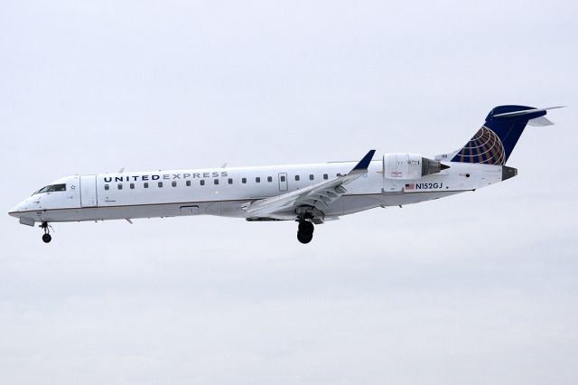 Canadair Regional Jet CRJ-700 (N152GJ)