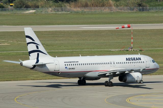 Airbus A320 (SX-DGJ) - 24 avril 2016 