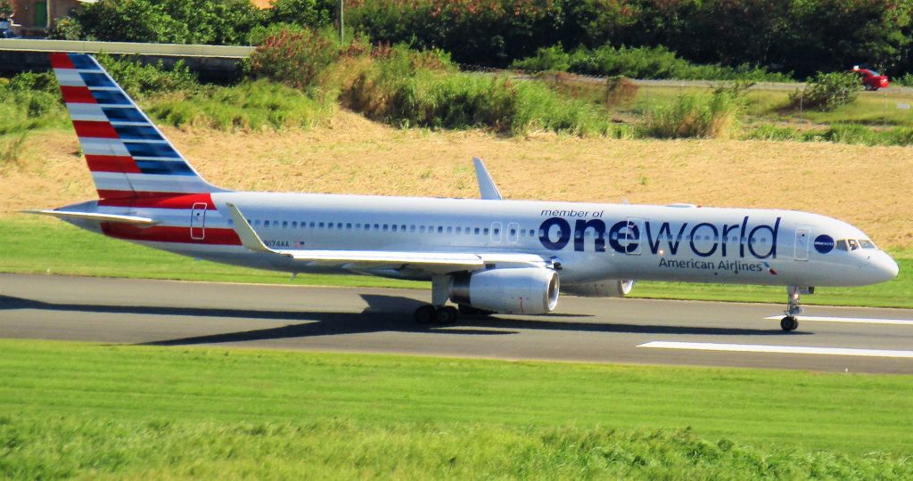 Boeing 757-200 (N174AA)