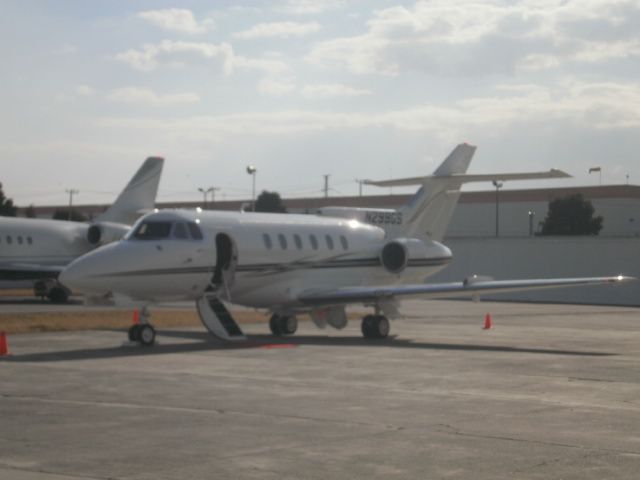 Hawker 800 (N299GS)