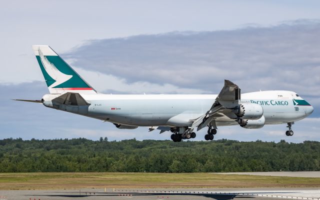 BOEING 747-8 (B-LJC)