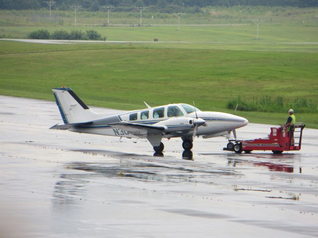 Beechcraft Baron (58) (N3037W)