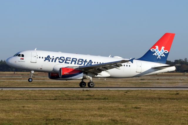 Airbus A319 (YU-APJ)