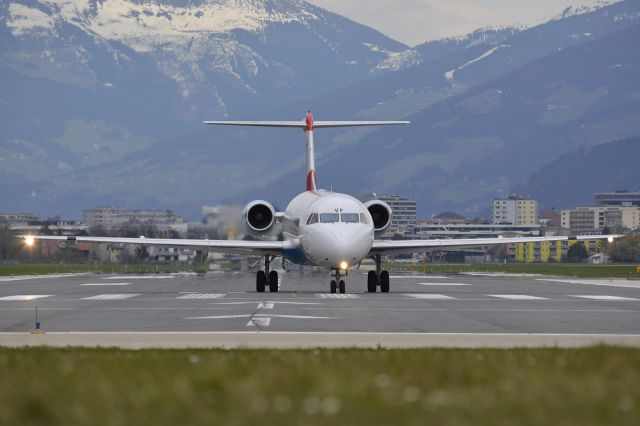 Fokker 100 (OE-LVF)