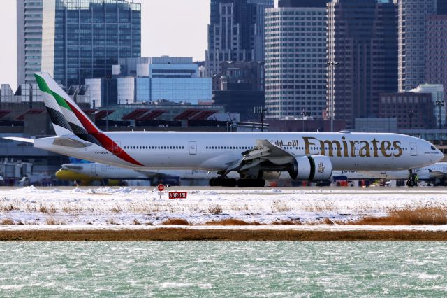 BOEING 777-300ER (A6-EQH)