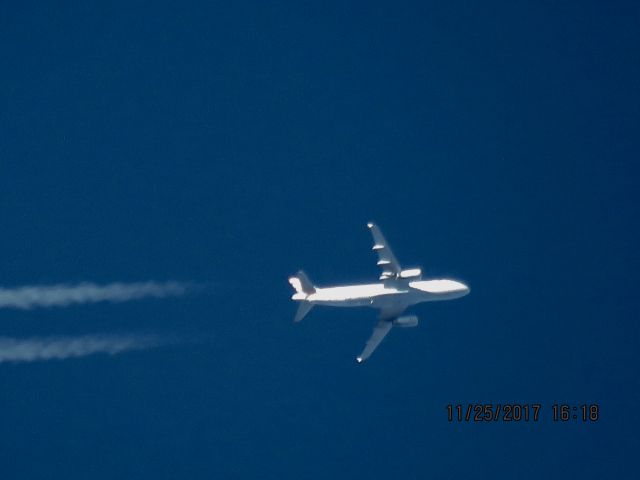 Airbus A320 (N679AW)