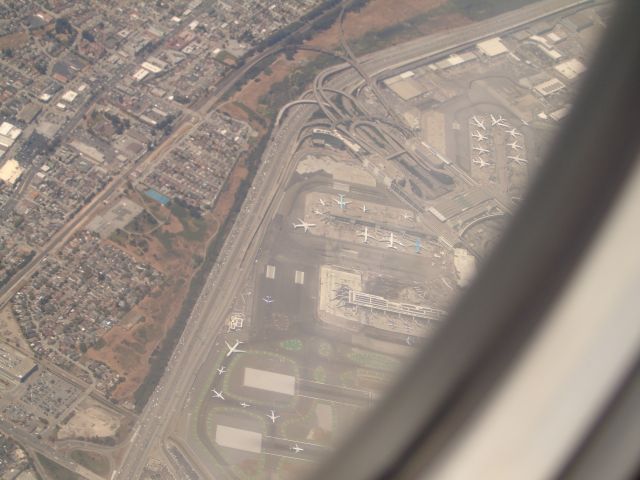 — — - Flying above SFO