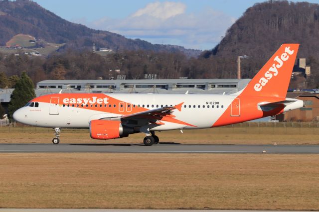 Airbus A319 (G-EZBO)