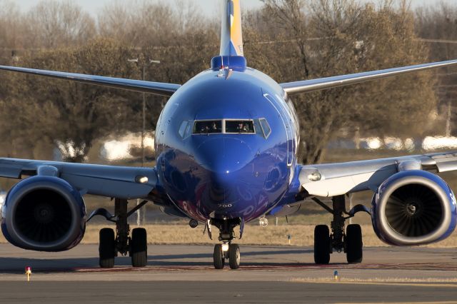 Boeing 737-700 (N737JW)