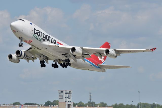 Boeing 747-400 (LX-WCV) - 23-R 09-01-22 Headed to Chi-town!