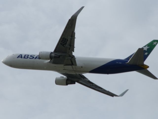 BOEING 767-300 (PR-ABB)