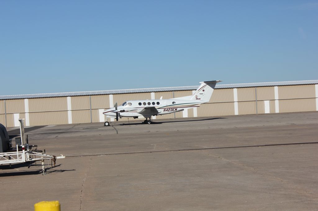 Beechcraft Super King Air 200 (N423EM)