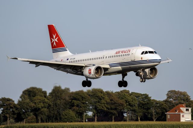 Airbus A319 (9H-AEM)