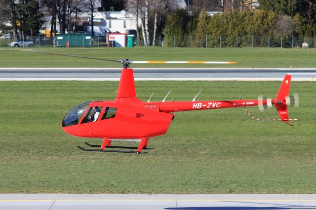 Robinson R-66 (HB-ZVC)