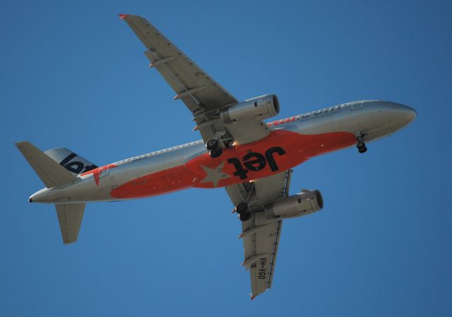 Airbus A320 (VH-VGO)