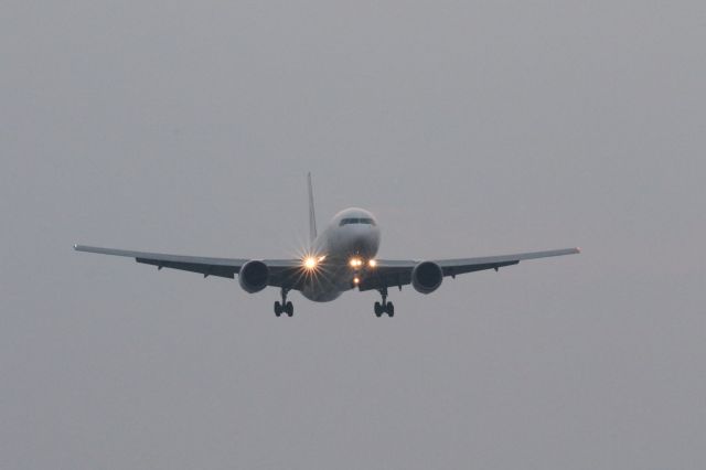 BOEING 767-300 (JA8988) - 29 July 2016:HND-HKD.