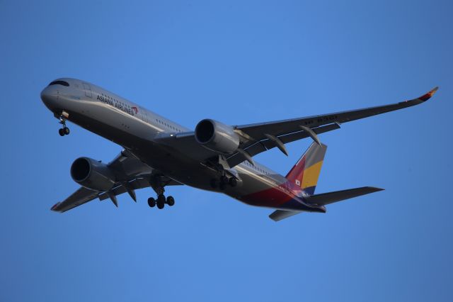 Airbus A350-900 (HL8361)