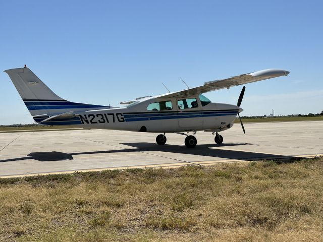 Cessna Centurion (N2317G)