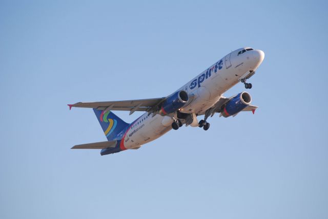 Airbus A320 (N606NK) - 3/4/2016: Spirit 2011 Airbus A320-232 departing Runway 15R at KIAH. 