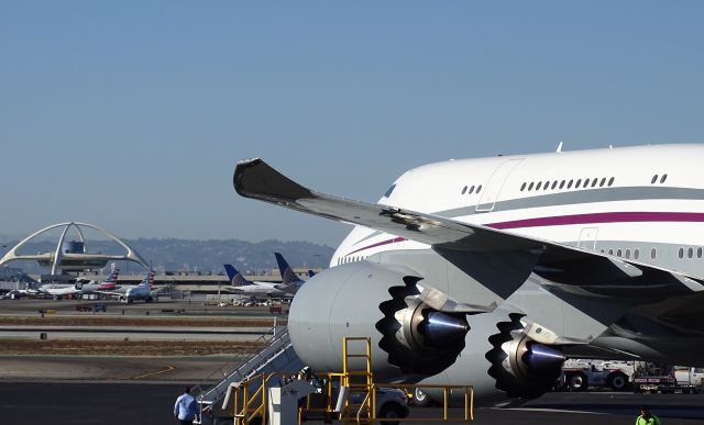 BOEING 747-8 (A7-HBJ)