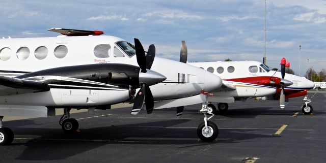 Beechcraft Super King Air 200 — - Very rare sight at Reid Hillview.