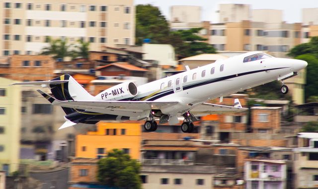 Bombardier Learjet 75 (PP-MIX)